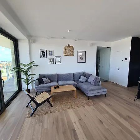 Park Tower Sea View With Pool And Gym *