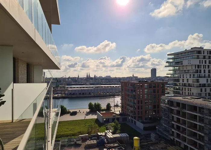 Apartment Park Tower Sea View With Pool And Gym