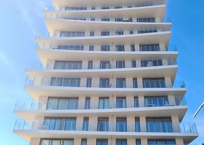 Park Tower Sea View With Pool And Gym Apartment *